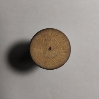 Objet en bois creux et circulaire