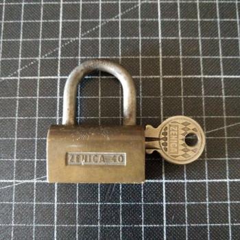 Cadenas ZENICA 40 avec sa clé
