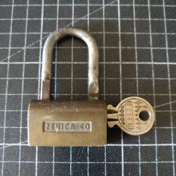 Cadenas ZENICA 40 avec sa clé